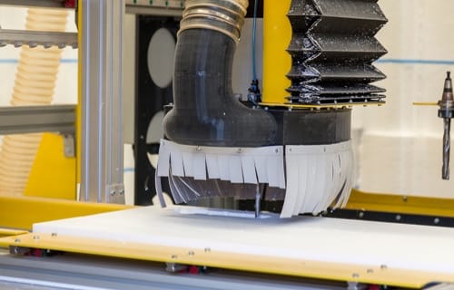 En Roycle disponemos de las infraestructuras de maquinaria de última generación en la fabricación de poliestireno expandido